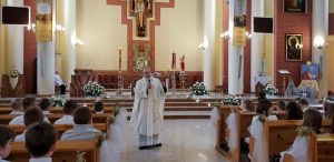 ROCZNICA  PIERWSZEJ KOMUNII ŚWIĘTEJ  2019