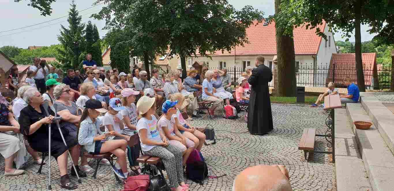 Pielgrzymka Szkolnego Koła Caritas i Służby Liturgicznej do Gietrzwałdu 2019